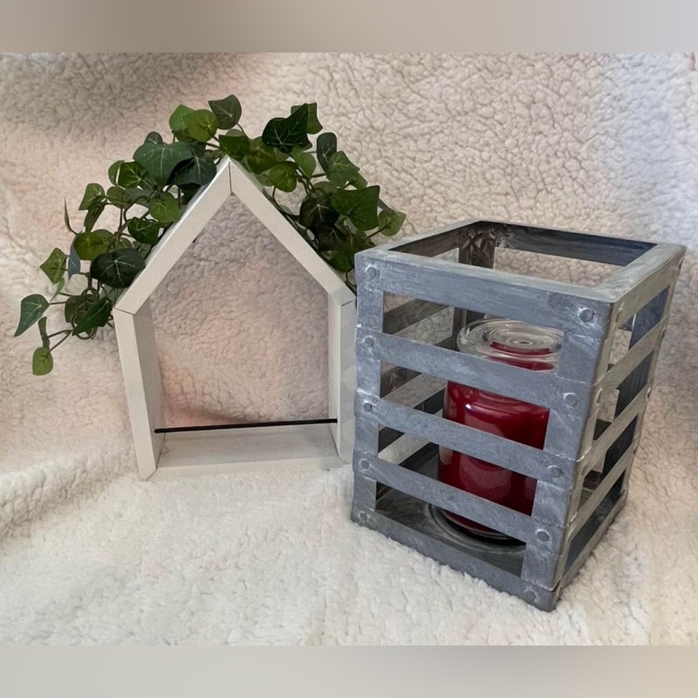 Gold Canyon farm house Candle Holder